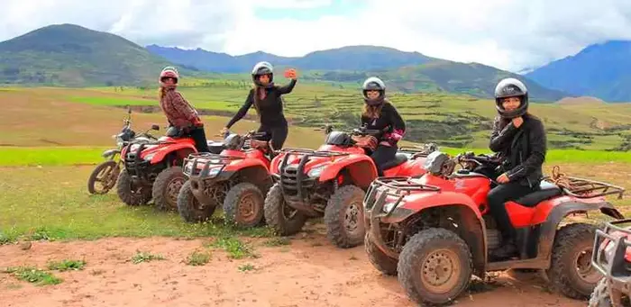 Cuatrimotos en la ruta de Moray